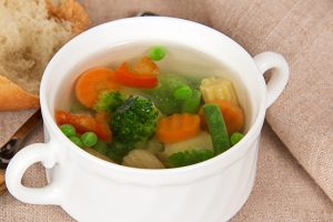 日抗癌权威:蔬菜煮汤喝,防癌效果最好