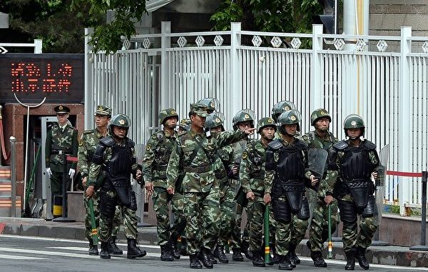 新疆7 5事件目击者亲历中共警察枪杀维人 大纪元新加坡