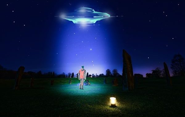 很多人将UFO视为等同于高科技或外星文明的飞碟。（公有领域）