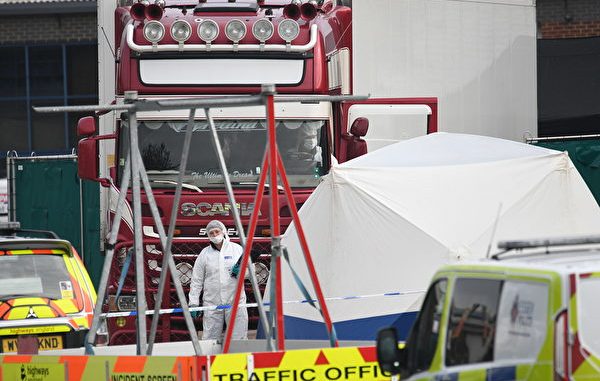 39 Bodies Discovered In Lorry In Thurrock