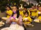 2024年7月20日，法轮功学员在纽约市的中国领事馆前举行烛光守夜，悼念在中共持续25年迫害中丧生的法轮功学员。(Samira Bouaou/The Epoch Times)