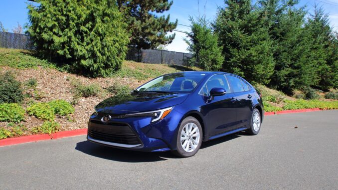 2026 Toyota Corolla Hybrid XLE外观