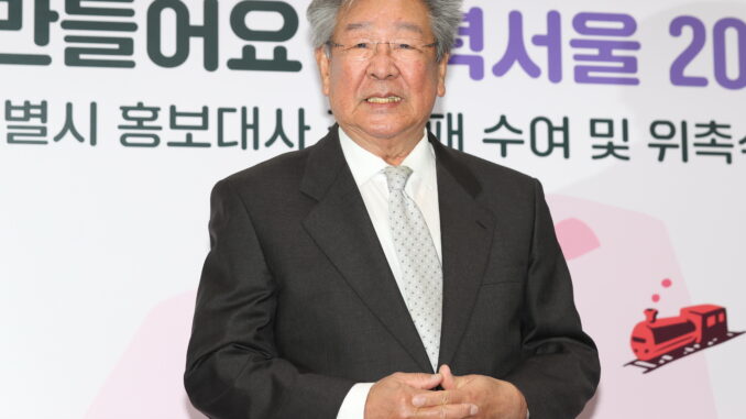 韩国资深演员崔佛岩