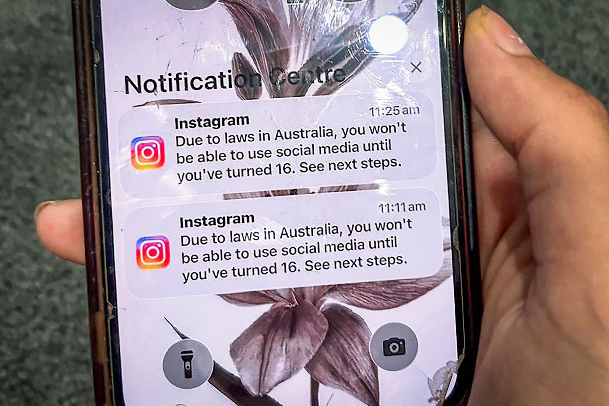 手机显示Instagram因年龄验证锁定账号